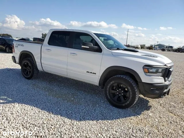 Dodge RAM 1500 5.7 4x4 - 18
