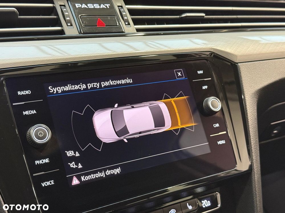 Volkswagen Passat - 35