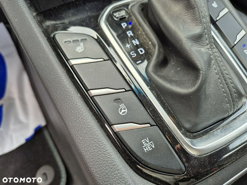 Hyundai IONIQ - 36