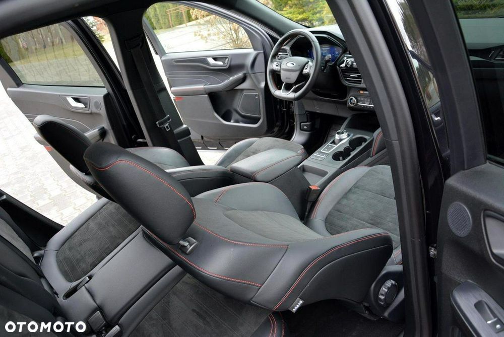 Ford Kuga 2.5 Duratec PHEV ST-LINE X - 19