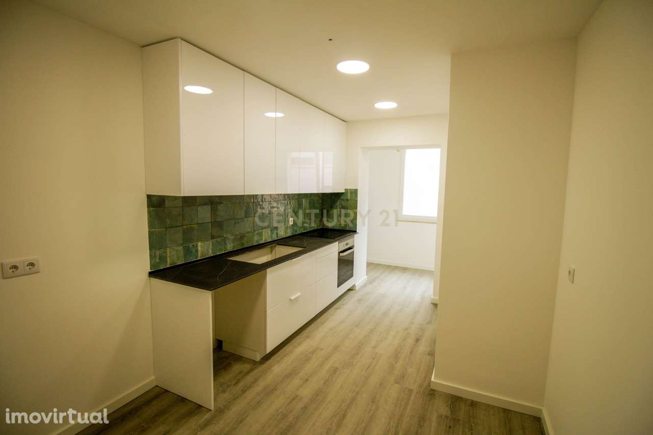 T3 em Queluz, perto do Palácio Nacional, totalmente remodelado e equip - Grande imagem: 2/9