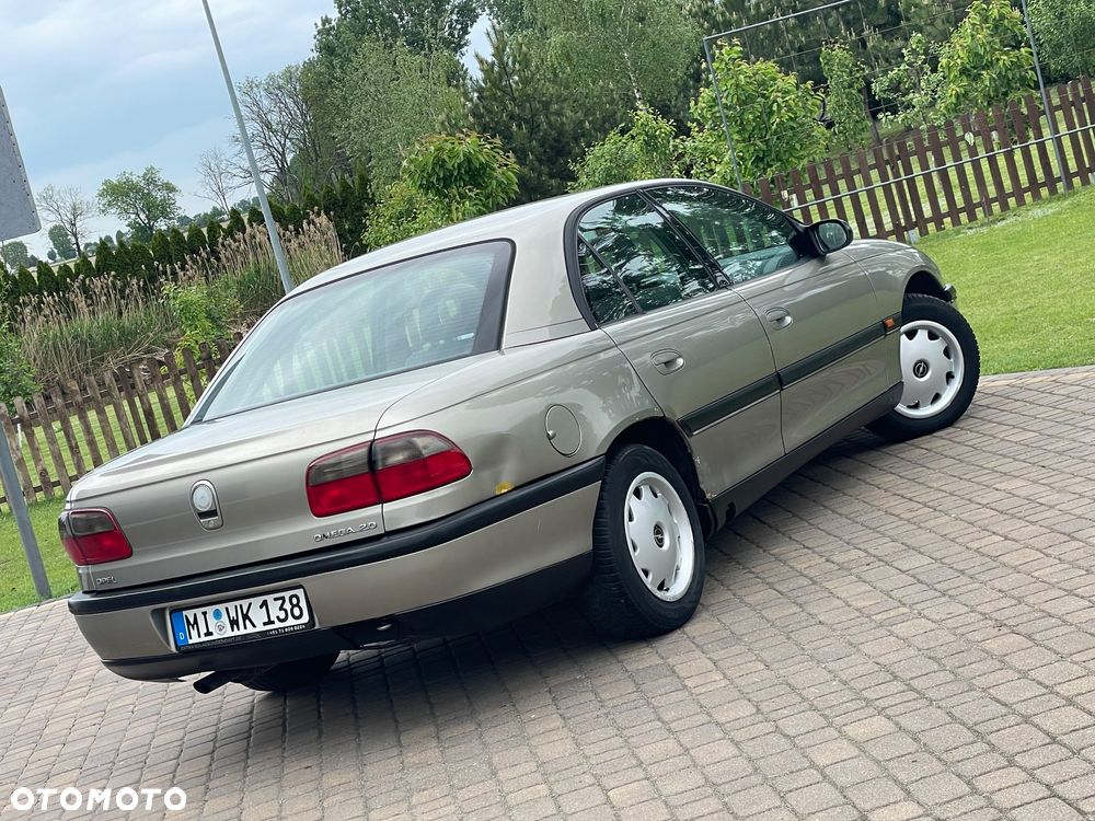 Opel Omega - 2
