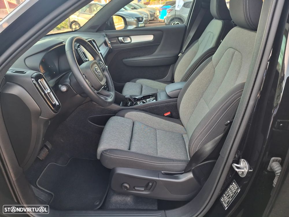 Volvo XC 40 2.0 B3 Black Edition - 16