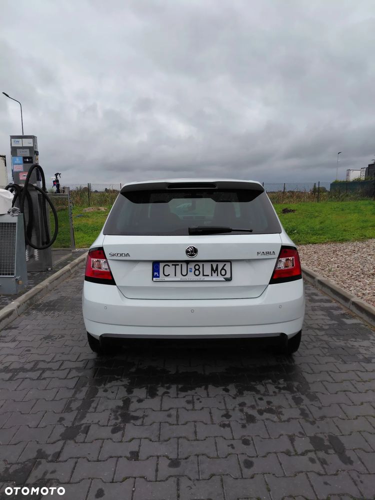 Skoda Fabia 1.2 TSI Monte Carlo - 4