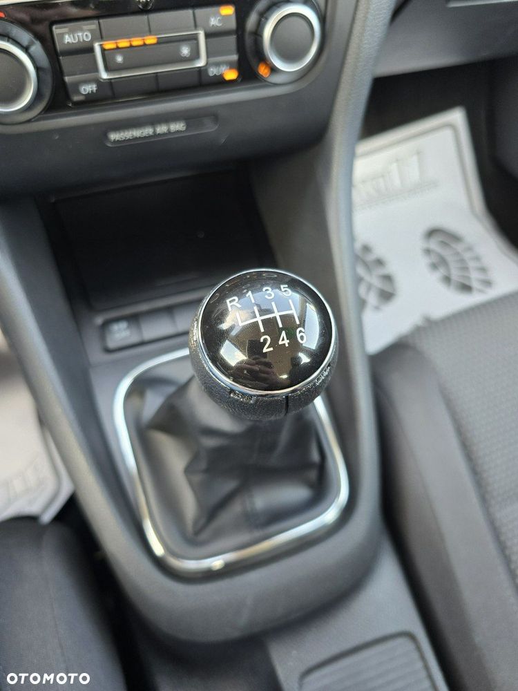 Volkswagen Golf - 27