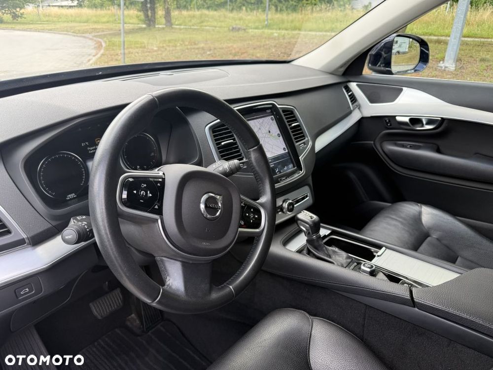 Volvo XC 90 D5 SCR AWD Momentum 7os - 11