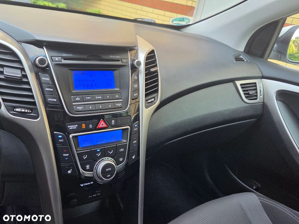 Hyundai i30 1.6 CRDi Premium - 32