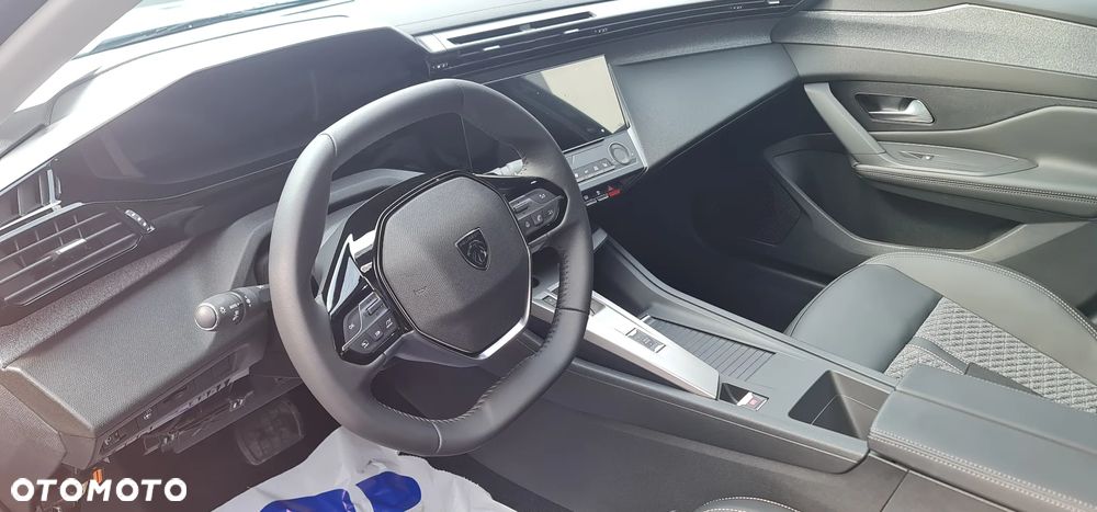 Peugeot 308 1.2 mHEV Allure S&S e-DCS6 - 19