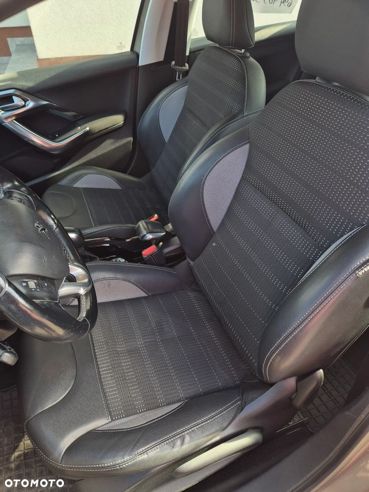 Peugeot 2008 1.6 BlueHDi Allure - 6