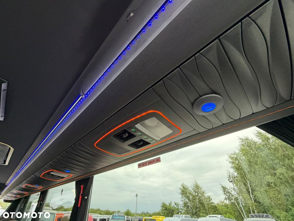 Mercedes-Benz Sprinter 519 - 28