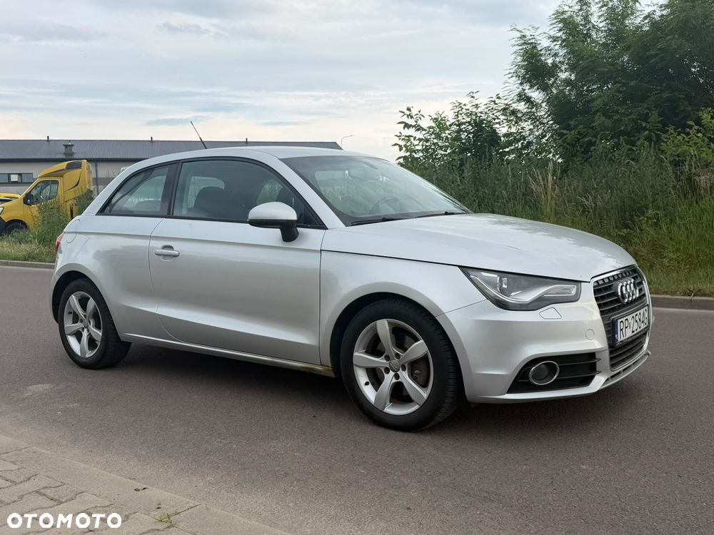 Audi A1 3-drzwiowe 1.6 TDI S line edition - 4