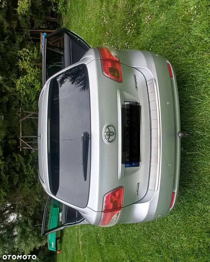 Toyota Avensis 2.2 D-4D Sol NAVI - 8