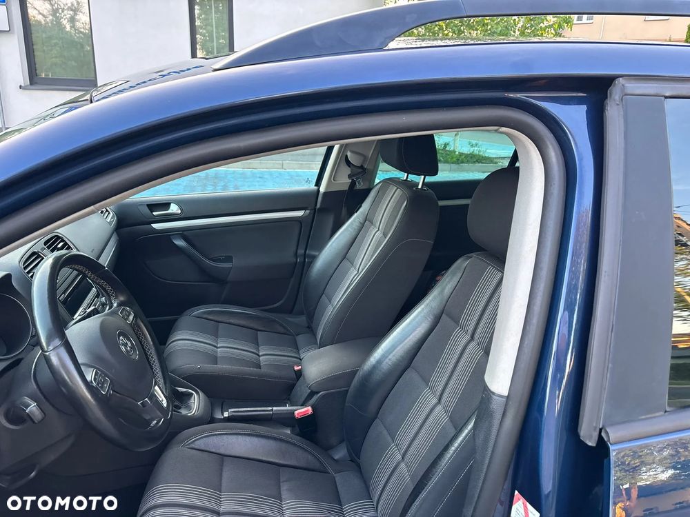 Volkswagen Golf - 8