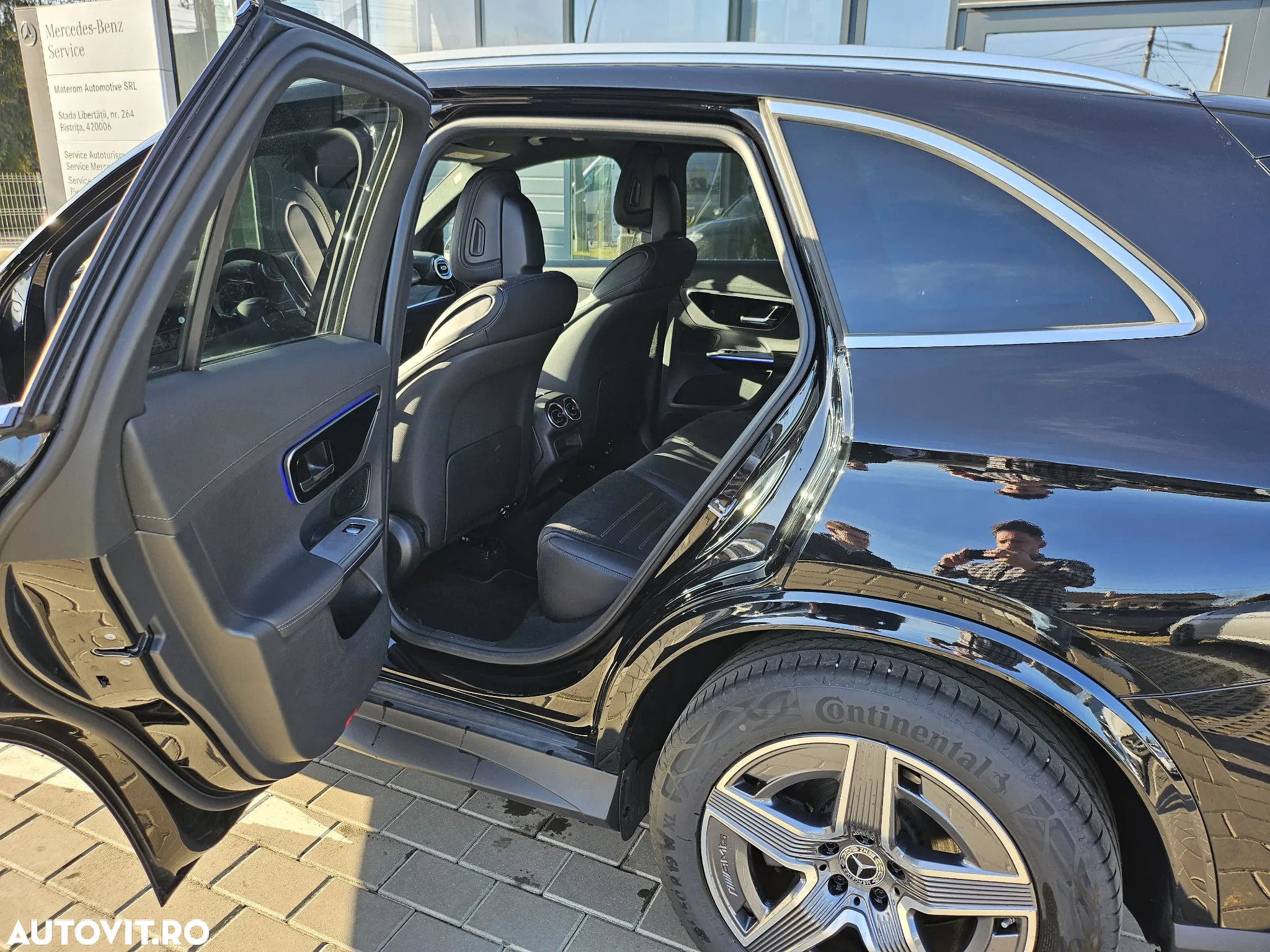 Mercedes-Benz GLC 300 4Matic 9G-TRONIC AMG Line Advanced - 17