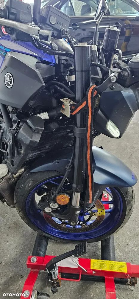 Yamaha MT - 8