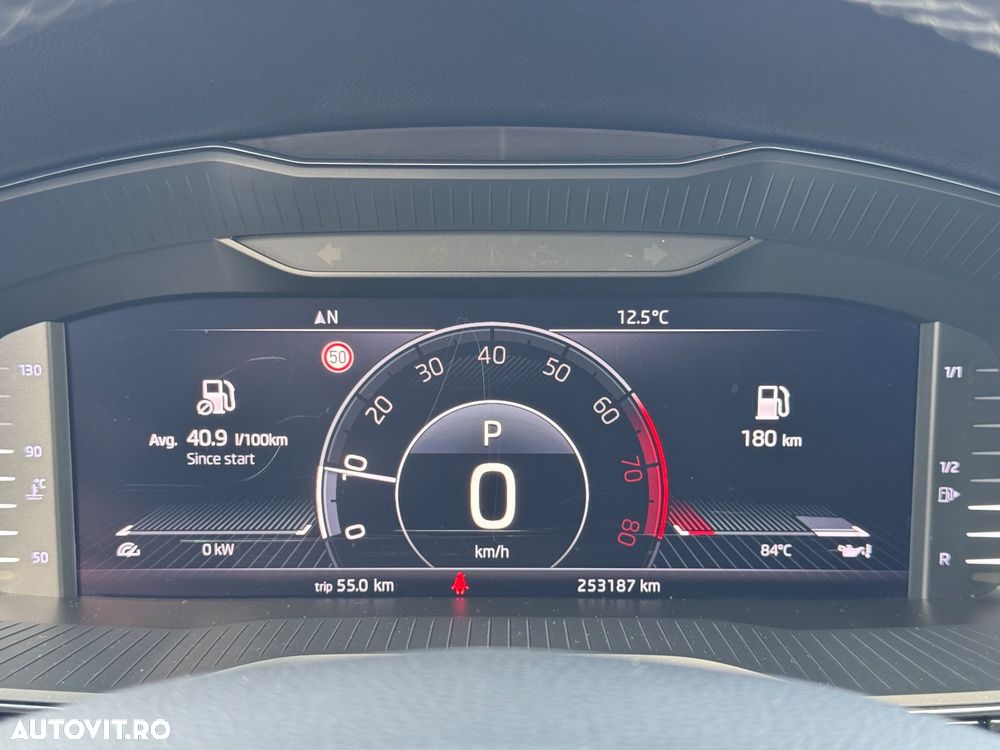 Skoda Superb 2.0 TDI DSG Premium Edition - 25