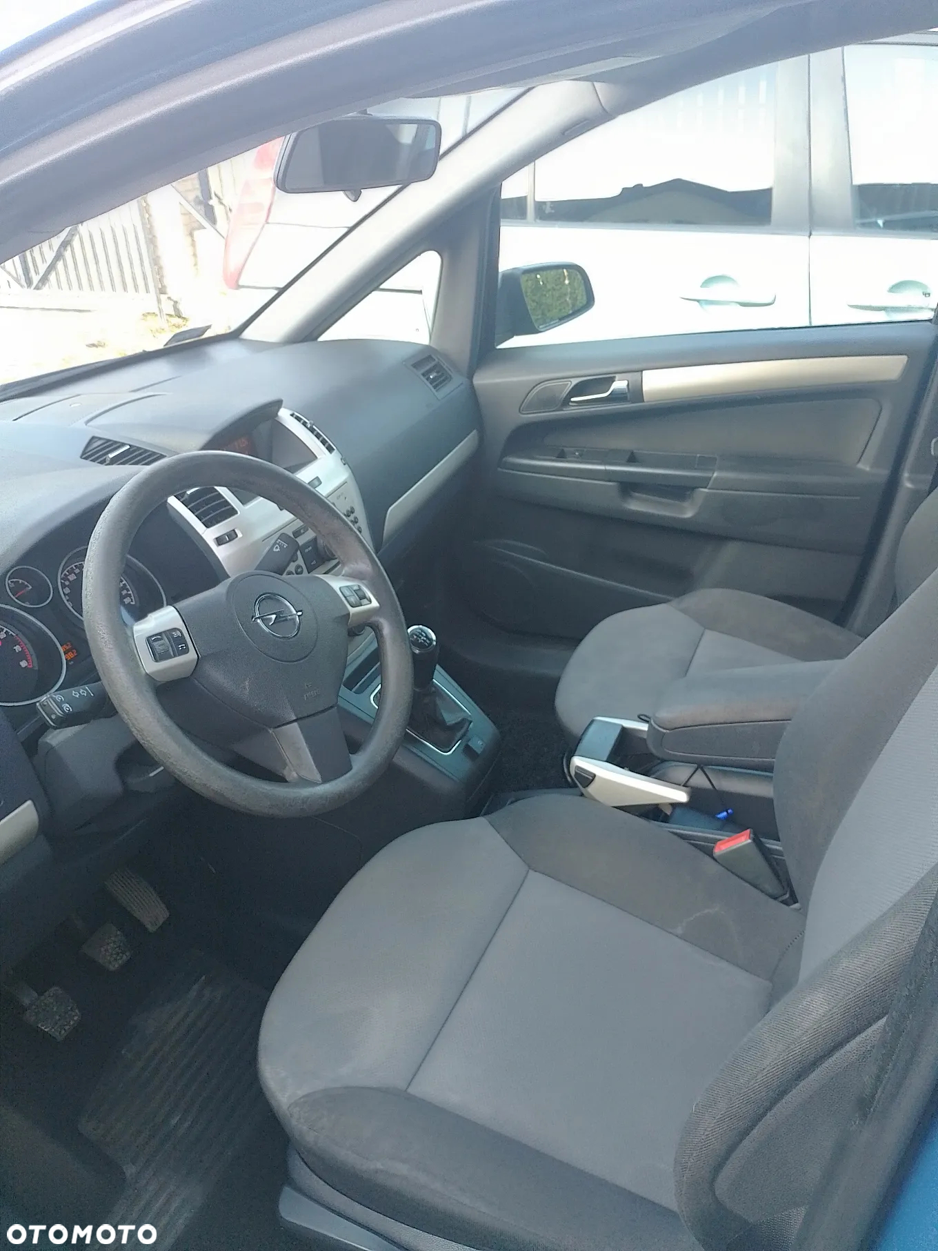 Opel Zafira 1.6 - 8