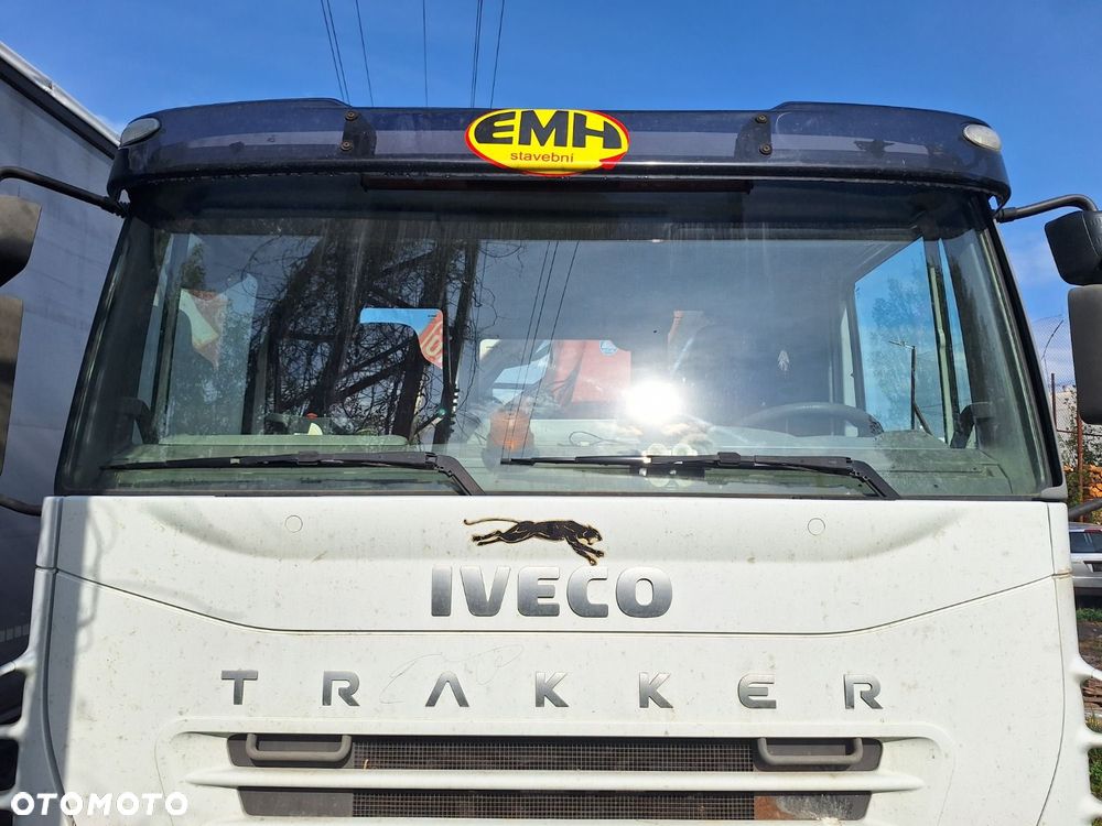 Iveco Trakker 310 6X4 + Hr Fassi F 220 - 24