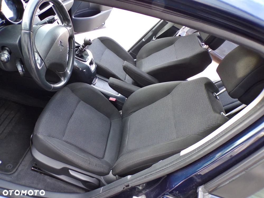 Peugeot 5008 2.0 HDi Premium - 25