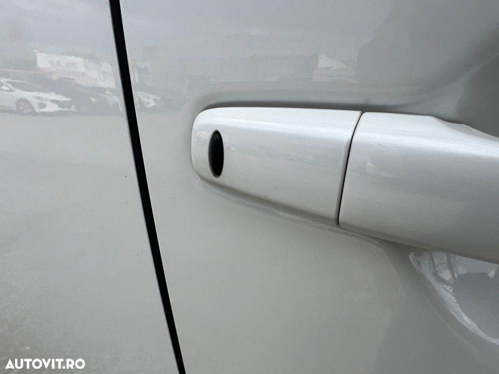 Mitsubishi Outlander 2.2 DI-D 4WD Automatik Intense - 24