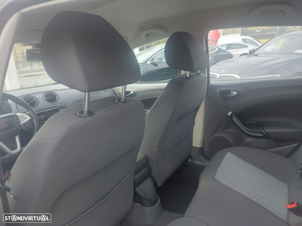 SEAT Ibiza 1.4 TDi Style DPF - 14