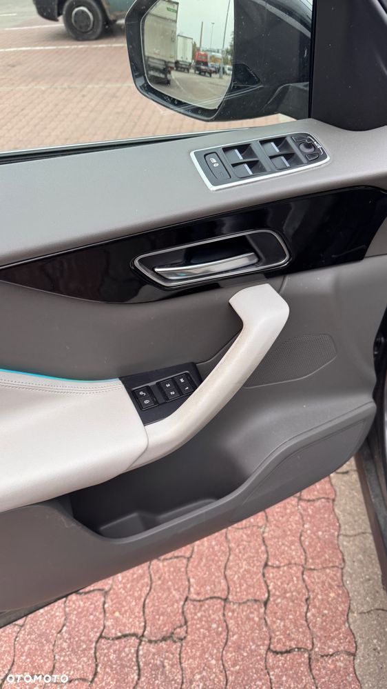 Jaguar F-Pace 2.0 i4P AWD Portfolio - 12