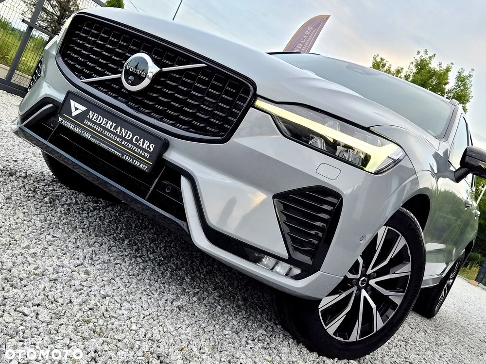 Volvo XC 60 B4 D AWD Plus Dark - 2