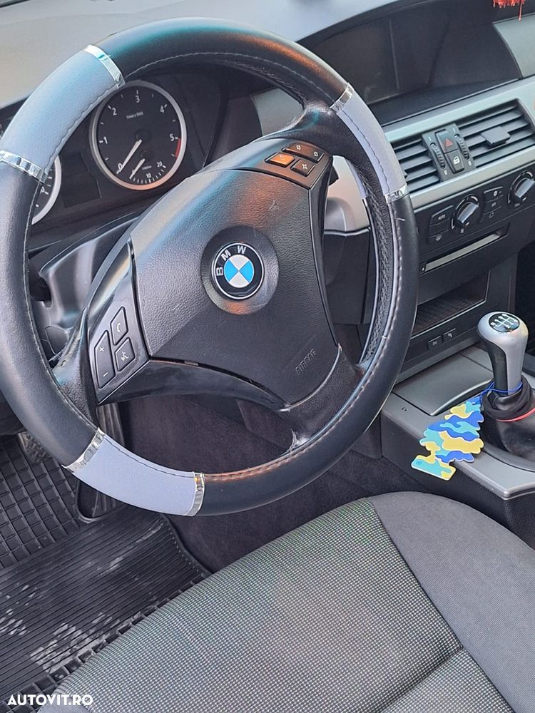 BMW Seria 5 525d Touring - 5