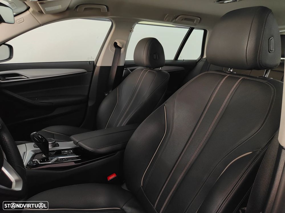 BMW 530 e iPerformance Line Luxury - 33