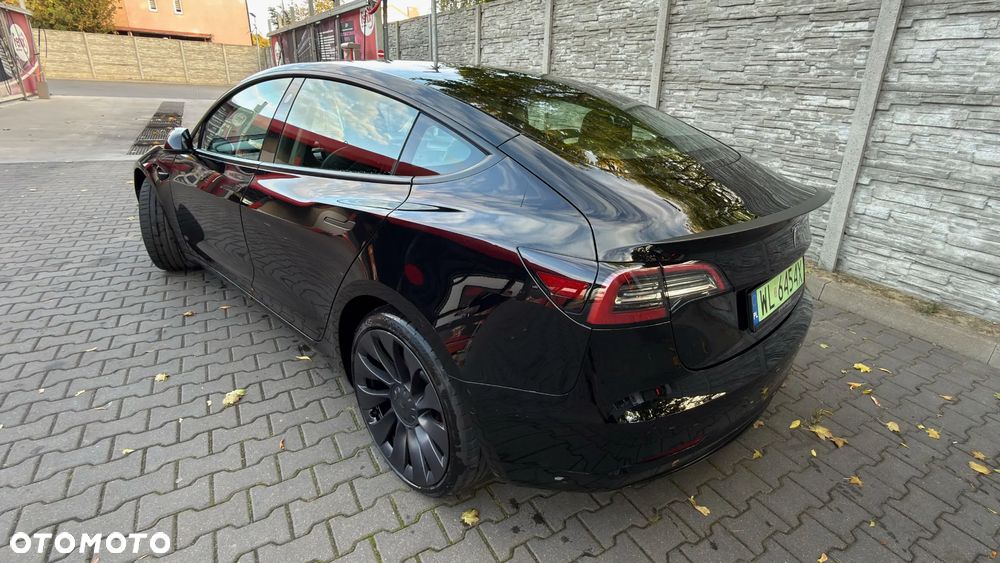 Tesla Model 3 - 6