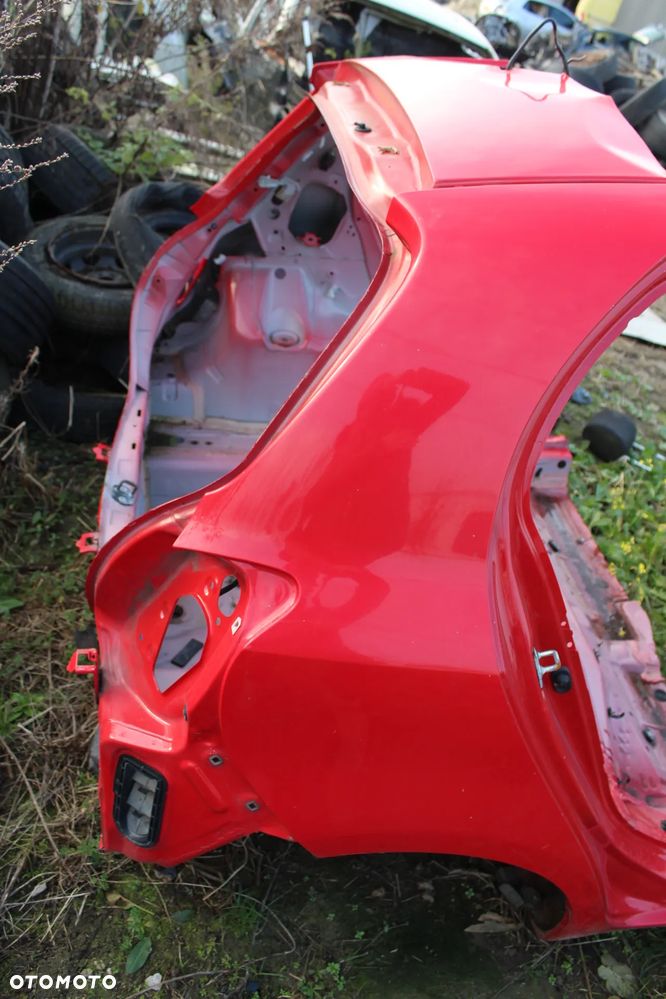 Ćwiartka błotnik prawy  tył yaris II 5drzwiowy - 4