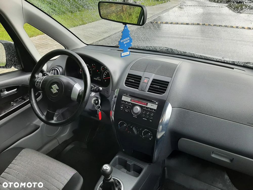 Suzuki SX4 1.6 Comfort Plus 4WD - 26