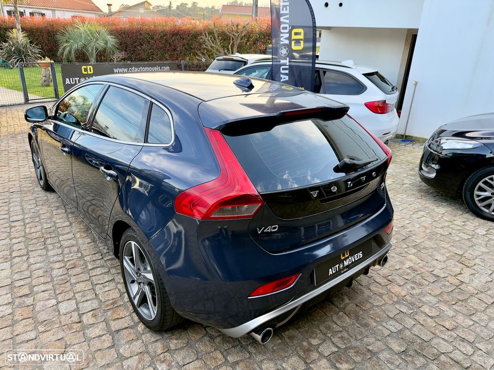 Volvo V40 D2 R Design - 22