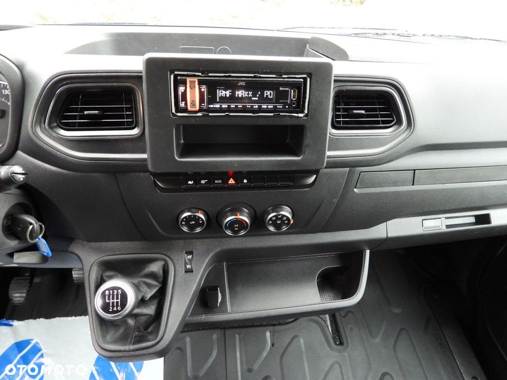 Renault MASTER  PLANDEKA 10 PALET WEBASTO TEMPOMAT LEDY PNEUMATYKA KLIMATYZACJA  165KM - 35