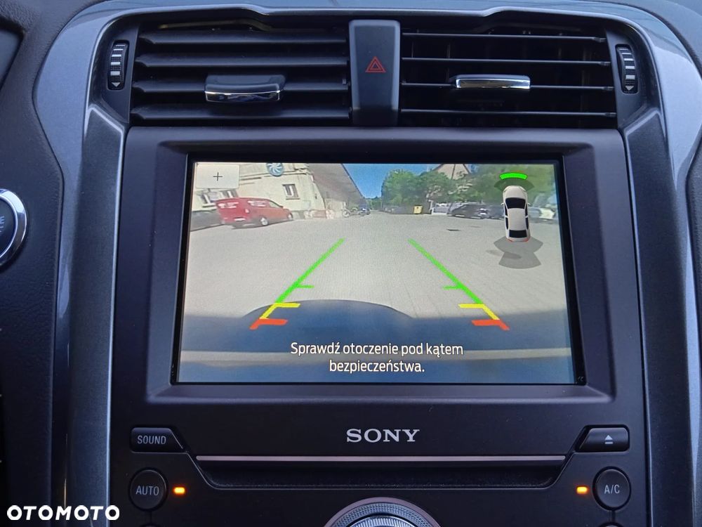 Ford Mondeo 2.0 EcoBlue Titanium - 23