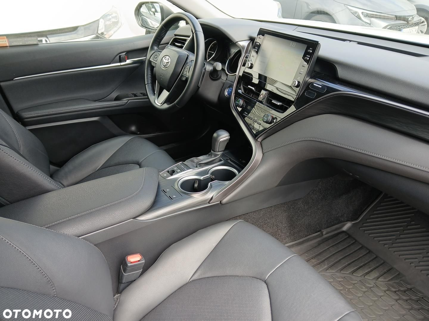 Toyota Camry - 9