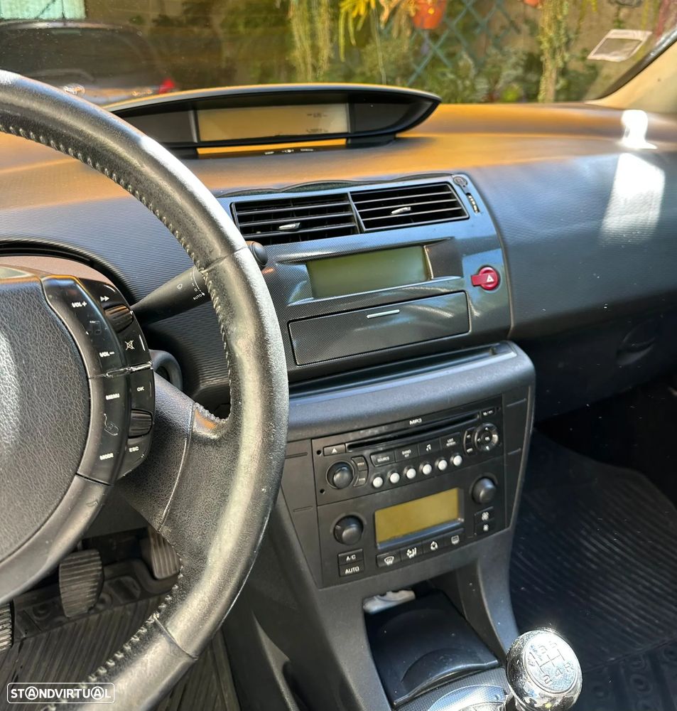 Citroën C4 1.6 HDi VTR Pack — fotografia 5
