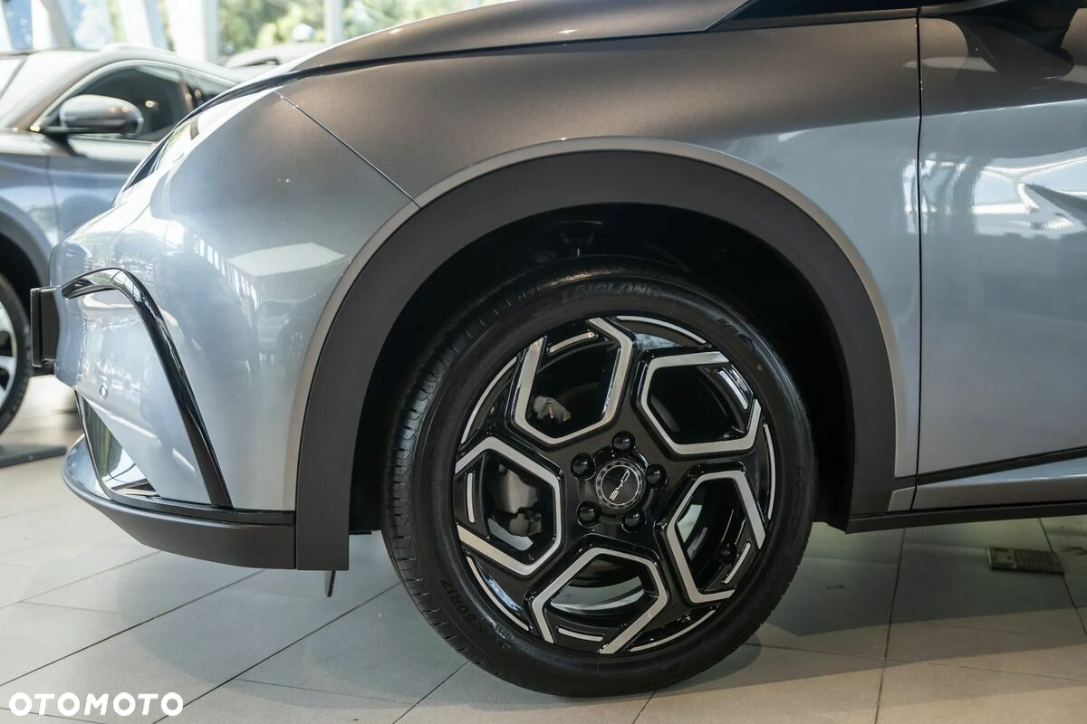 BYD Dolphin - 9