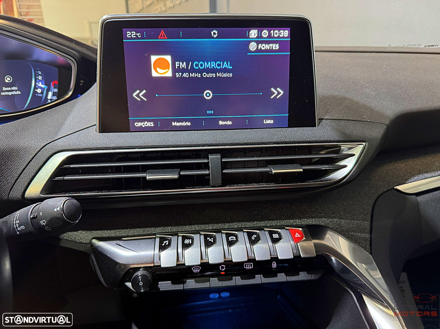 Peugeot 3008 1.2 PureTech Allure Pack EAT8 - 28
