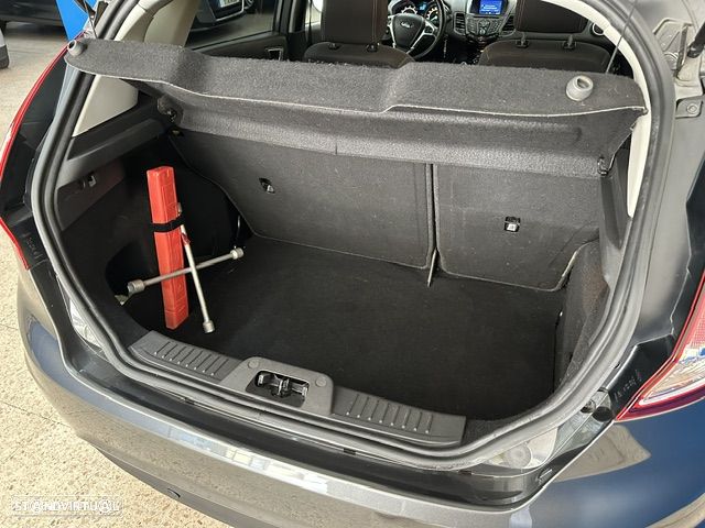 Ford Fiesta 1.0 EcoBoost S&S TITANIUM - 23