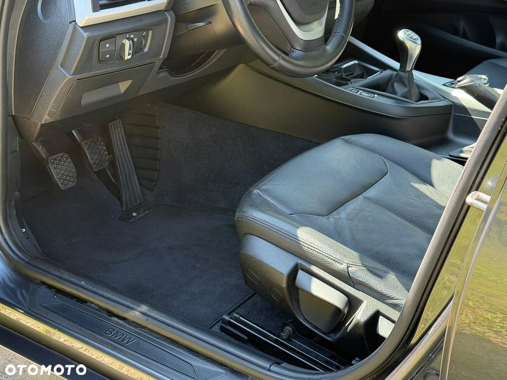 BMW Seria 1 125d - 17