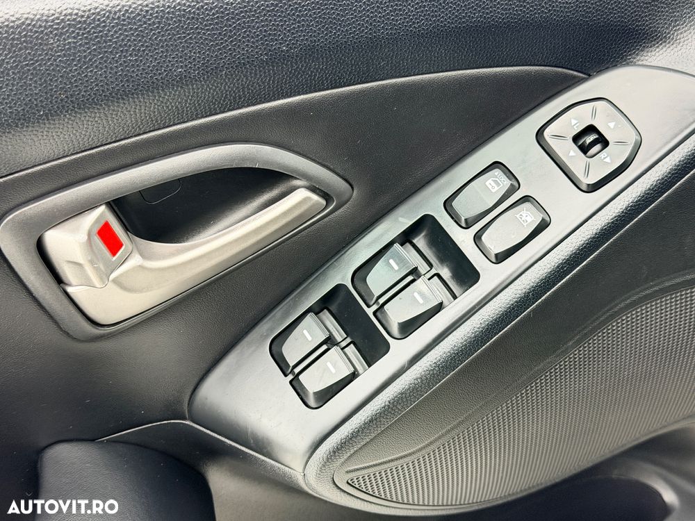 Hyundai ix35 2.0 CRDI 2WD Style - 12