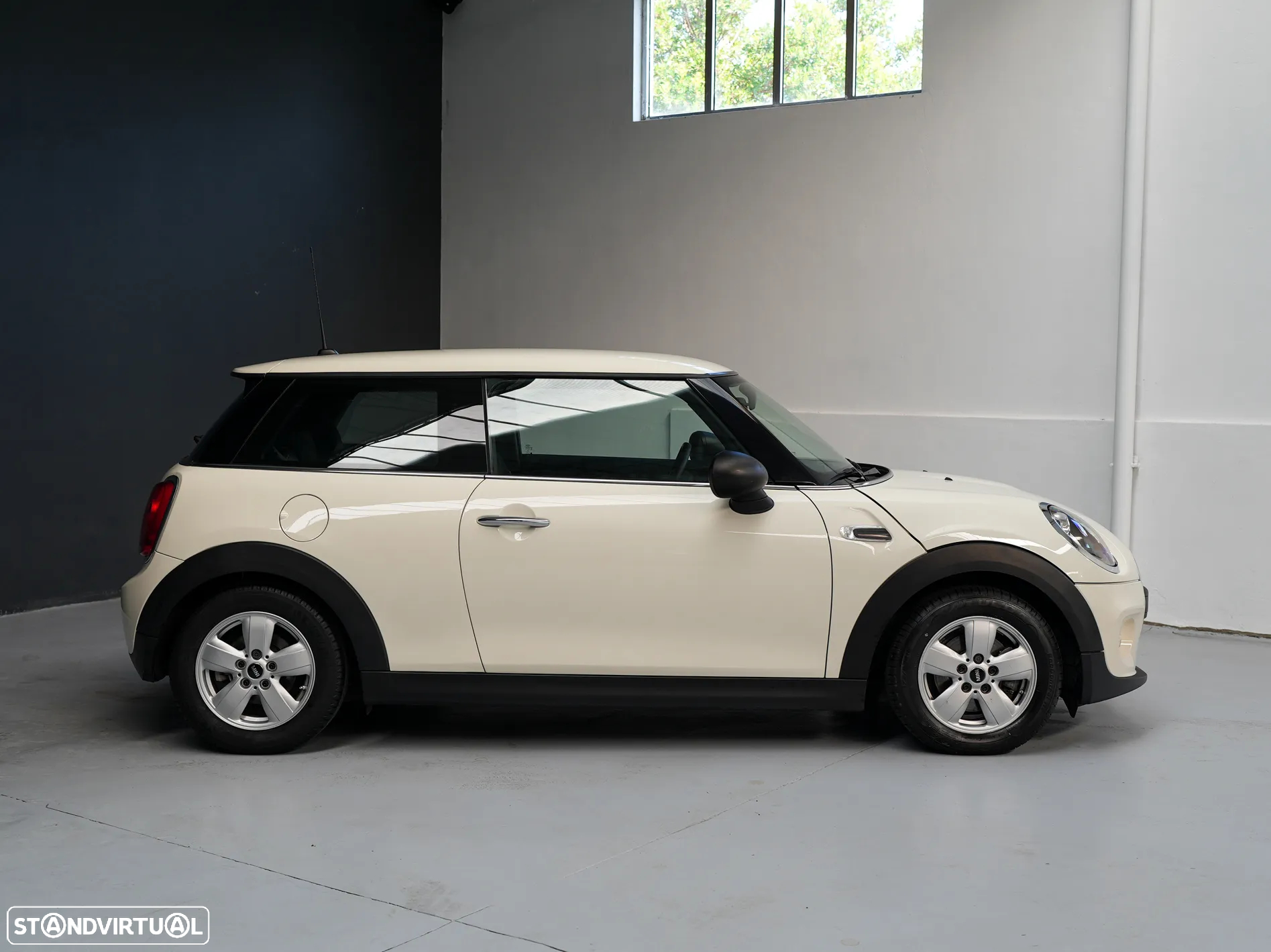 MINI 3 Portas One - 13