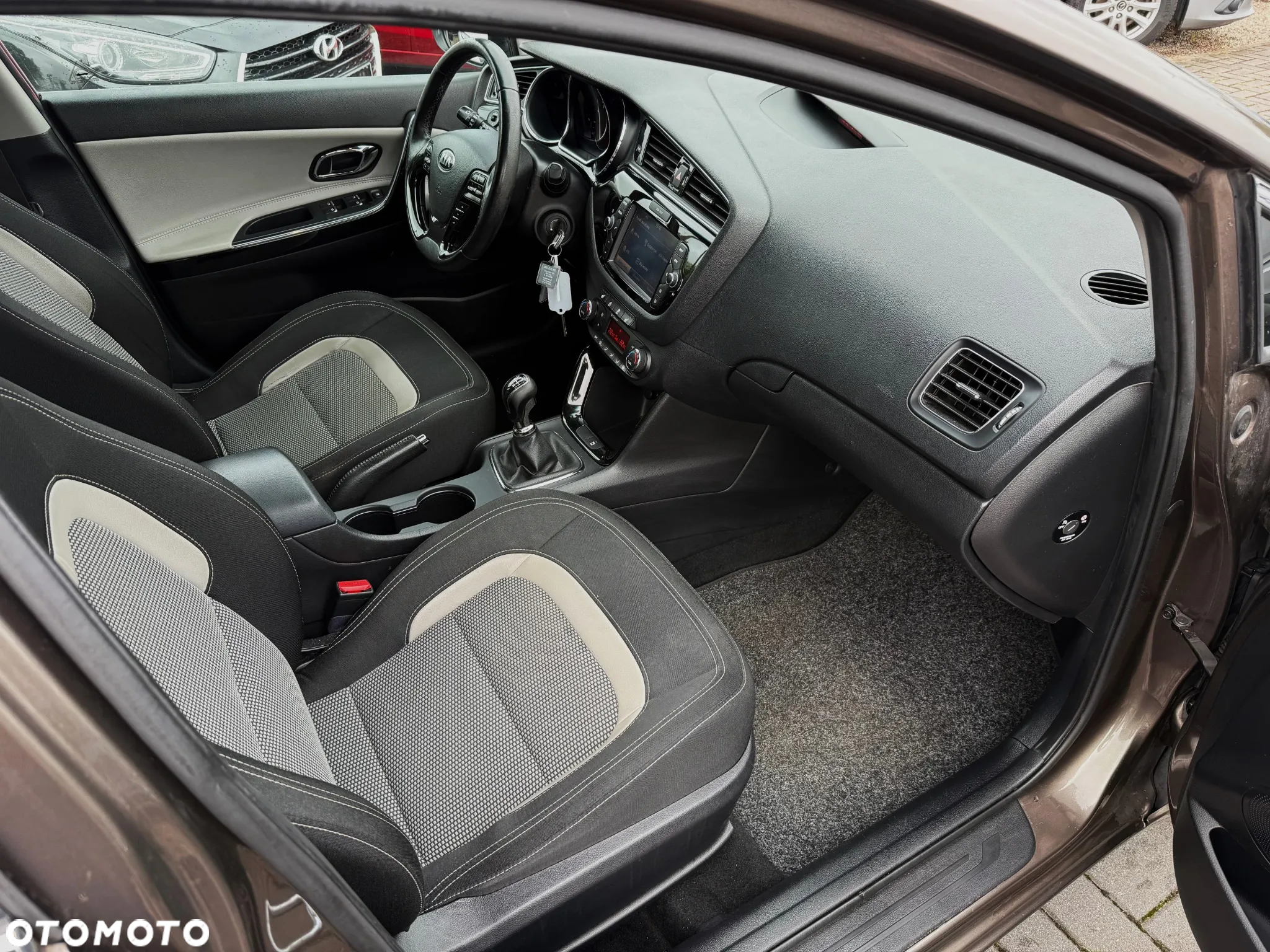 Kia Ceed Cee'd 1.6 CRDi L Business Line - 12