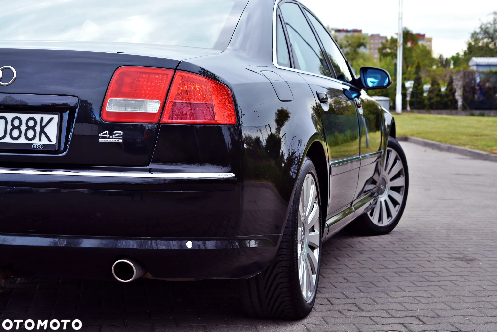 Audi A8 4.2 Quattro - 13