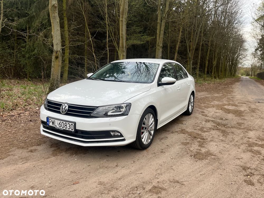 Volkswagen Jetta - 2