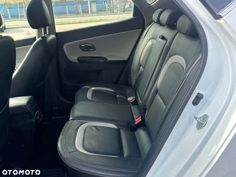 Kia Ceed 1.6 GDI DCT Platinum Edition - 32