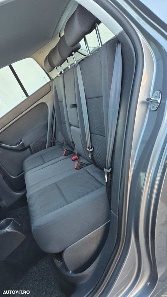 Volkswagen Golf 1.6 TDI BlueMotion Technology Comfortline - 6