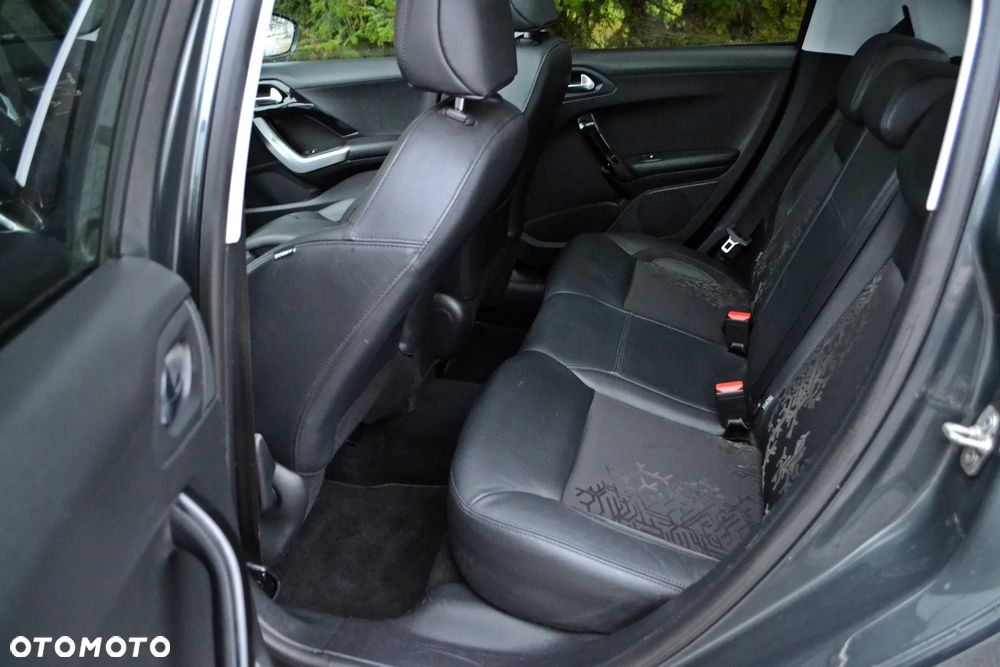 Peugeot 208 BlueHDi 100 GT Pack - 19