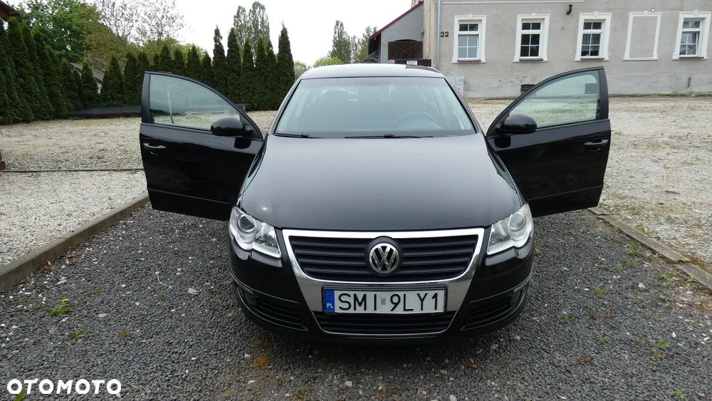 Volkswagen Passat 1.6 Trendline - 12